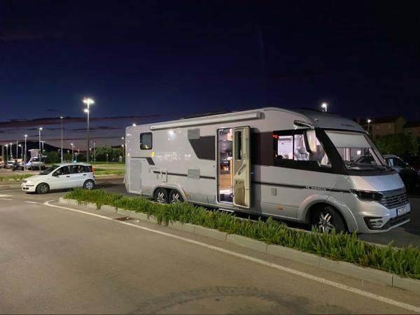 1-Adria Sonic Supreme 810 SL Luxusliner, wochenlang autark unterwegs sein. Absolute Luxusausstattung