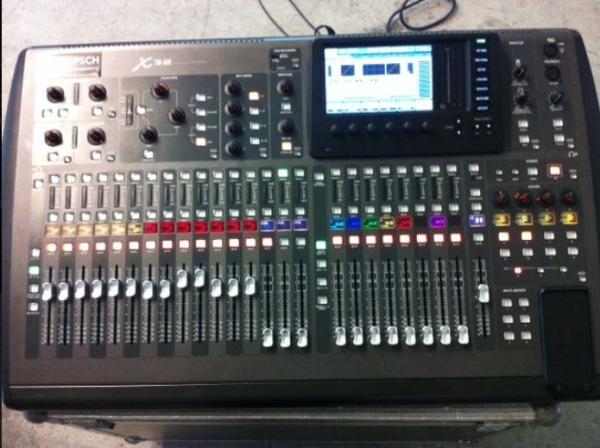 Behringer X32, Digitales Mischpult, Digitalpult