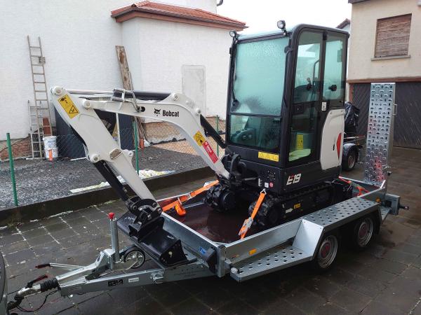 1-Bagger Bobcat E19V 2x Löffel Anhänger & Versicherung