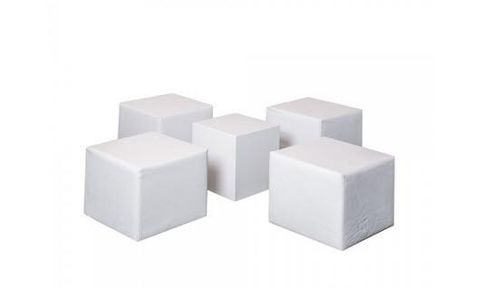 1-Set White Lounge Sky/ Tisch Woodcube - 4 Pers.