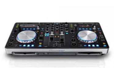 3-Pioneer XDJ-R1 all in one DJ System