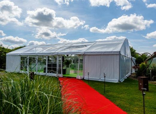 4-Rundbogenzelt Bodega Transparent 10x30m 300m², kein Fußboden mit Erdnagelverankerung