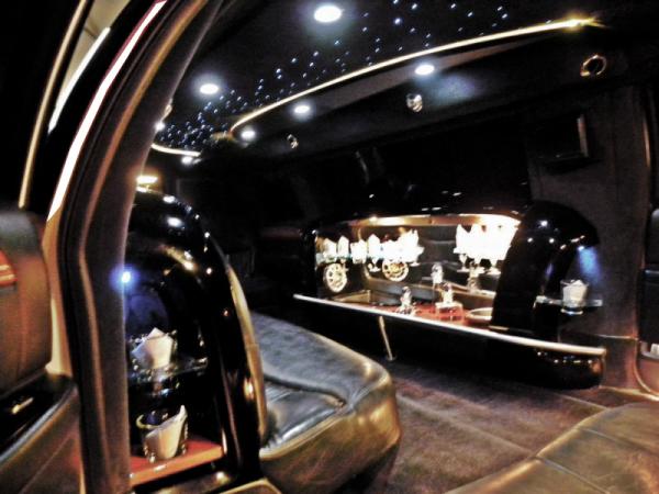 3-Stretchlimousine mieten mit Chauffeur Hochzeitslimousine Limousinenservice Deutschlandweit