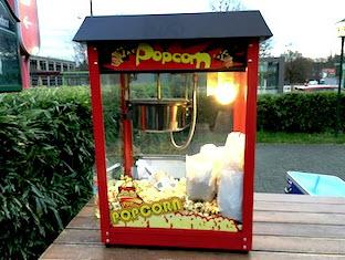 Popcornmaschine inkl. Verbrauchsmaterialien und Marktstand