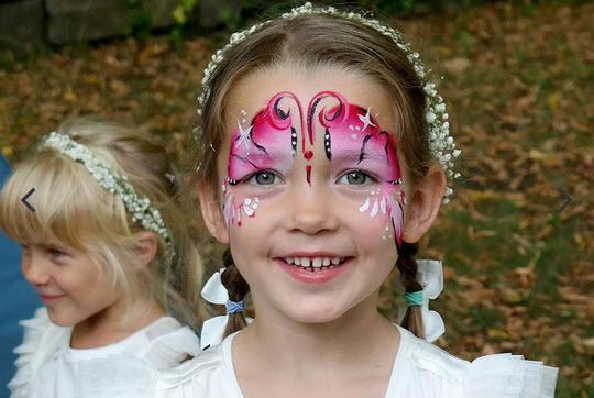 Professionelles Kinderschminken und Glitzertattoos