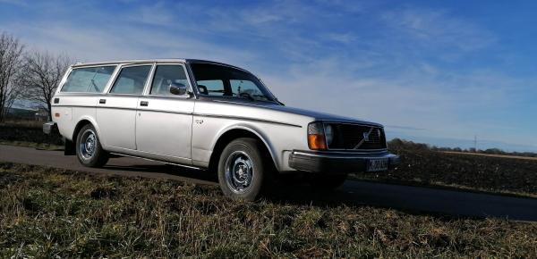 Schwedenpanzer VOLVO 245 2,3GL Baujahr 1978