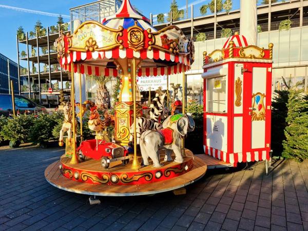 1-Wunderschönes Kinder-Karussell Cirkus, eine Augenweide auf alle Märkten und Feiern
