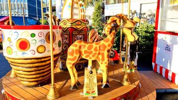4-Wunderschönes Kinder-Karussell Cirkus, eine Augenweide auf alle Märkten und Feiern