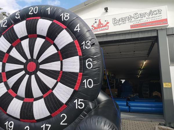 5-Die ganz neue Art Dart zu spielen unser XXXL Fussballdart auf 6 Meter Durchmesser