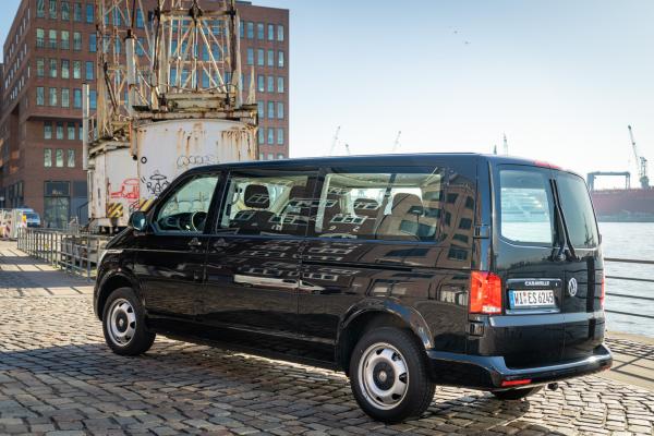2-VW Caravelle 6.1 - Das Reisemobil für 9 Personen