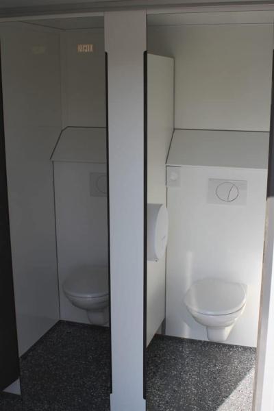 3-“Unser Großer” – Toilettenwagen 4+1