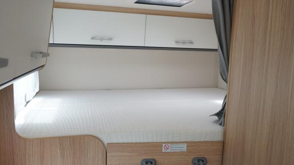 4-Wohnmobil Sunlight Van 60 Adventure-Edition mit 5,99 Metern Länge für bis zu 2 Personen.