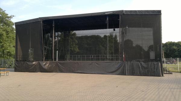 Mobile Show - Bühne 140m² - Bühnensystem "Smart Stage" für Stadtfest, Kundgebung, Präsentation, Ro