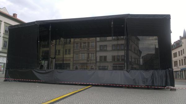 Mobile Show - Bühne 140m² - Bühnensystem "Smart Stage" für Stadtfest, Kundgebung, Präsentation