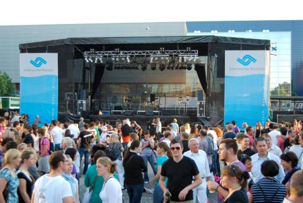 5-Mobile Show - Bühne 140m² - Bühnensystem "Smart Stage" für Stadtfes...
