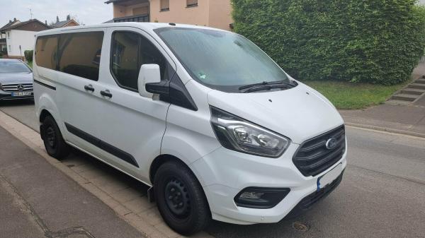 5-9 Sitzer PKW - Ford Transit Custom Kombi Trend 2,0 - Schaltgetriebe - inkl. 100 Frei-KM