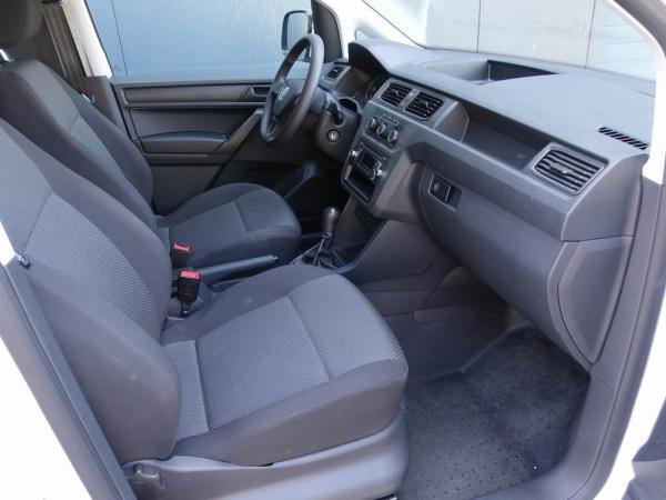 6-Mietwagen - VW Caddy 2.0 TDI Kasten YY-5005