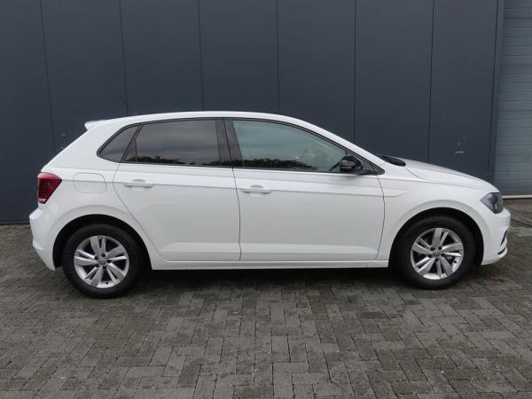 6-Mietwagen - VW Polo Comfortline 1.0 YY-7777
