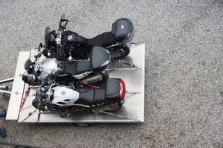 4-Motorradanhänger für bis zu 3 Motorräder