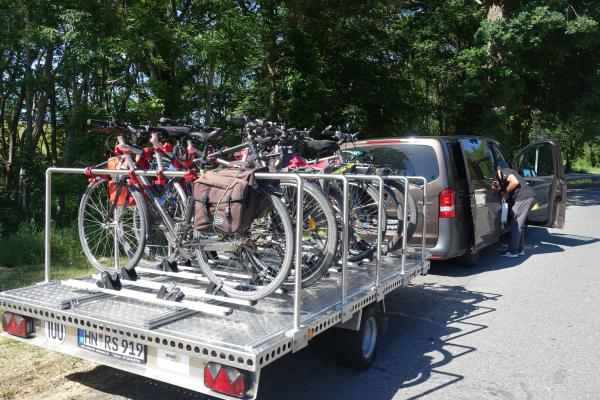 6-Fahrradtransportanhänger für bis zu 9 Fahrräder 1.500 kg gebremst