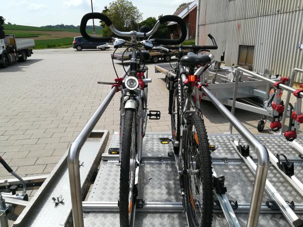 5-Fahrradtransportanhänger für bis zu 9 Fahrräder 1.500 kg gebremst