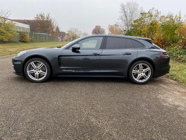 3-Porsche Panamera selbst Fahren