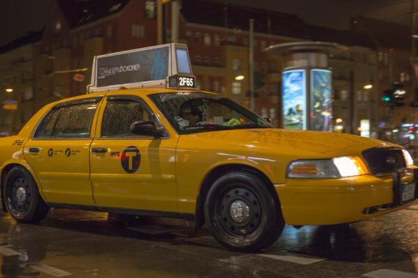 Original New Yorker Yellowcab, NYC Taxi, New York Taxi mit Taxameter und Trennwand