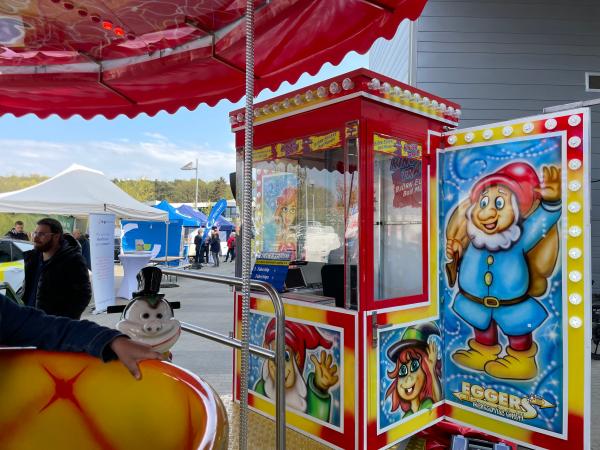 5-Kinderkarussell, Kinder Karussell "Kindertraum" mit 22 Sitzplätzen, Nostalgie M&au...