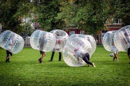 3-BUBBLE FOOTBALL | 5 GEGEN JAUCH | FUSSBALL IN EINER BUBBLE