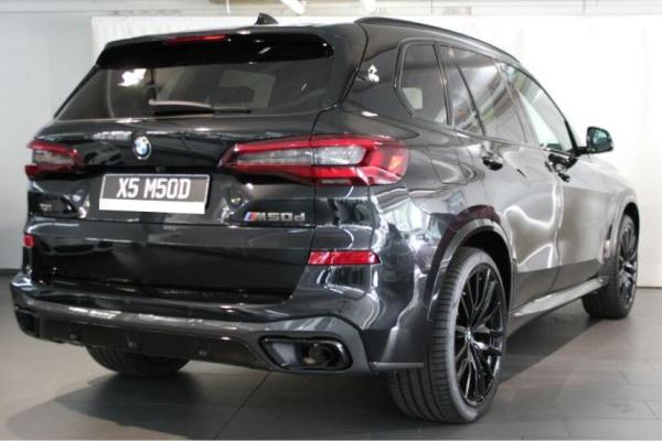 3-BMW X5 M50d mieten, 400 PS mit Vollausstattung