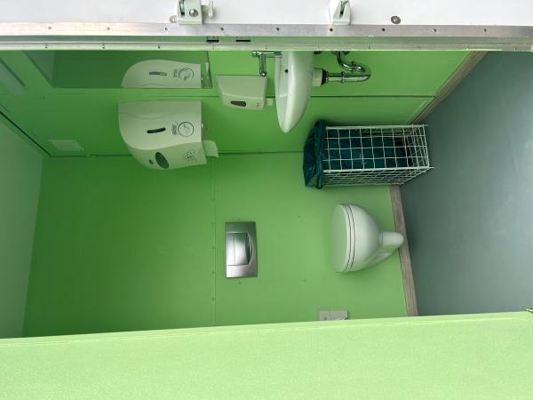 3-Toilettenwagen mit Autark zu vermieten WC-Wagen Toilettenanhänger