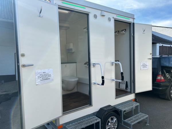 4-Exklusiver VIP Toilettenwagen komplett Autark zu vermieten