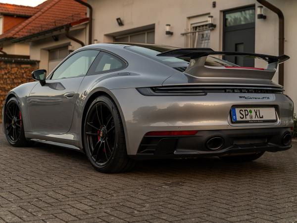 6-PORSCHE 911/ 4 GTS