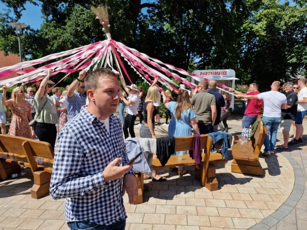 4-Party 25 Foodtruck mieten, Foodtruck Catering, Imbisswagen mieten, Imbisswagen Catering.Full Service