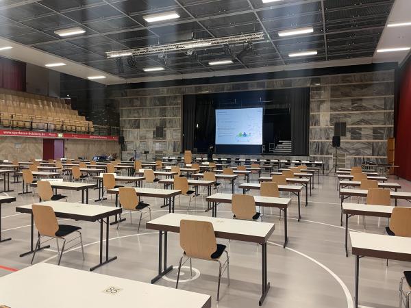 2-Konferenztisch rechteckig 1,2 x 0,8m