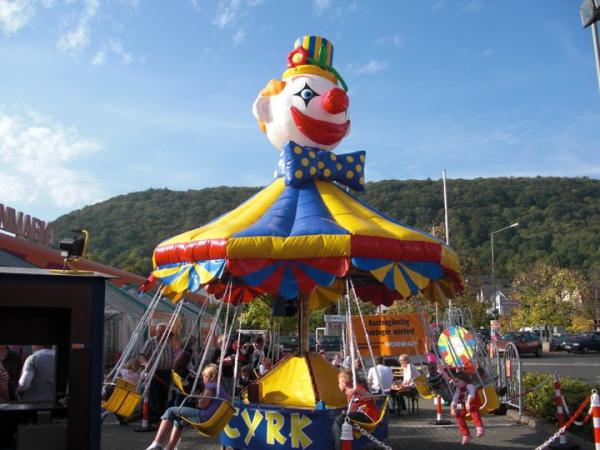 1-Kinderkettenflieger, Kinderkarussell Clown