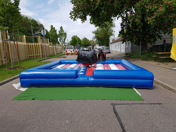 2-Rodeo Bullriding Anlage Vermietung