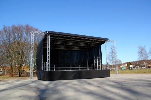 3-Stagemobil XXL mobile Bühne Trailerbühne Stage Open Air 10x6m mieten