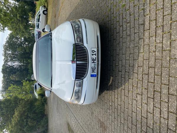2-Hochzeitsauto, Stretchlimousine