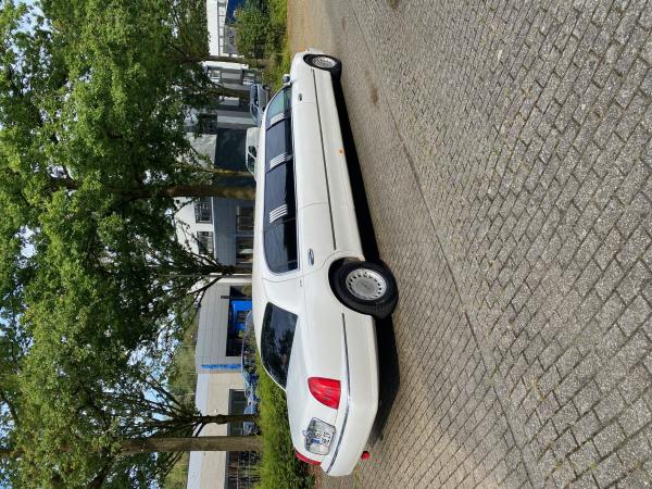 3-Hochzeitsauto, Stretchlimousine