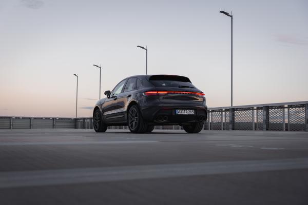 4-Porsche Macan mieten in Würzburg / Autovermietung / Mietwagen