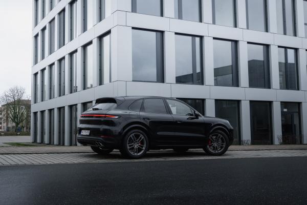 2-Porsche Cayenne S mieten 474 PS / Würzburg Autovermietung / Mietwagen