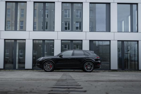 4-Porsche Cayenne S mieten 474 PS / Würzburg Autovermietung / Mietwagen