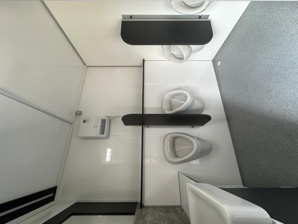 6-Premium-Toilettenwagen