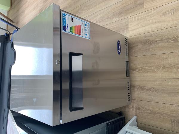 3-Kühlschrank klein