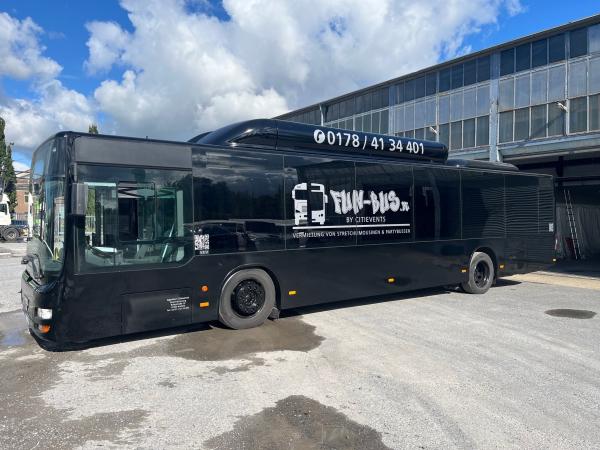 Partybus für bis 45 Personen mieten in Köln