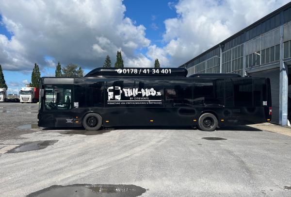 Extrem großer Partybus Köln buchen für 45 Personen