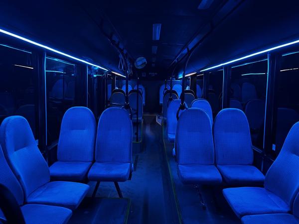 4-Extrem großer Partybus bis 45 Personen mieten