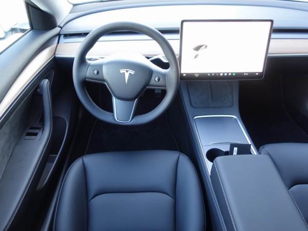 6-MIETWAGEN - Tesla Model 3 LR | Y-2500E