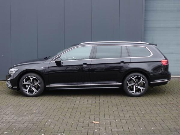 4-MIETWAGEN - VW Passat Variant BlueMotion 2.0 TDI R-Line | YY-5500